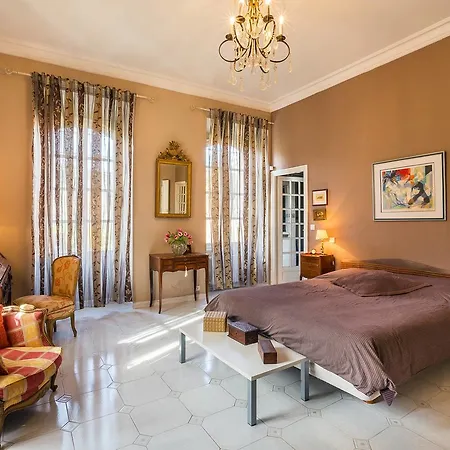 Ferienhaus Mit Pool 110s Hébergement de vacances *